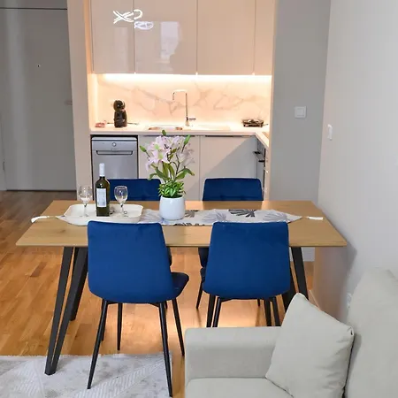 Premium Diamond 7th &13th Floor View *